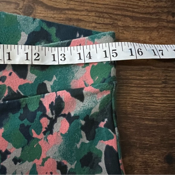 Torrid Full-Length Legging In Camo Floral Size 1X High Rise Stretch Comfy - Picture 10 of 13